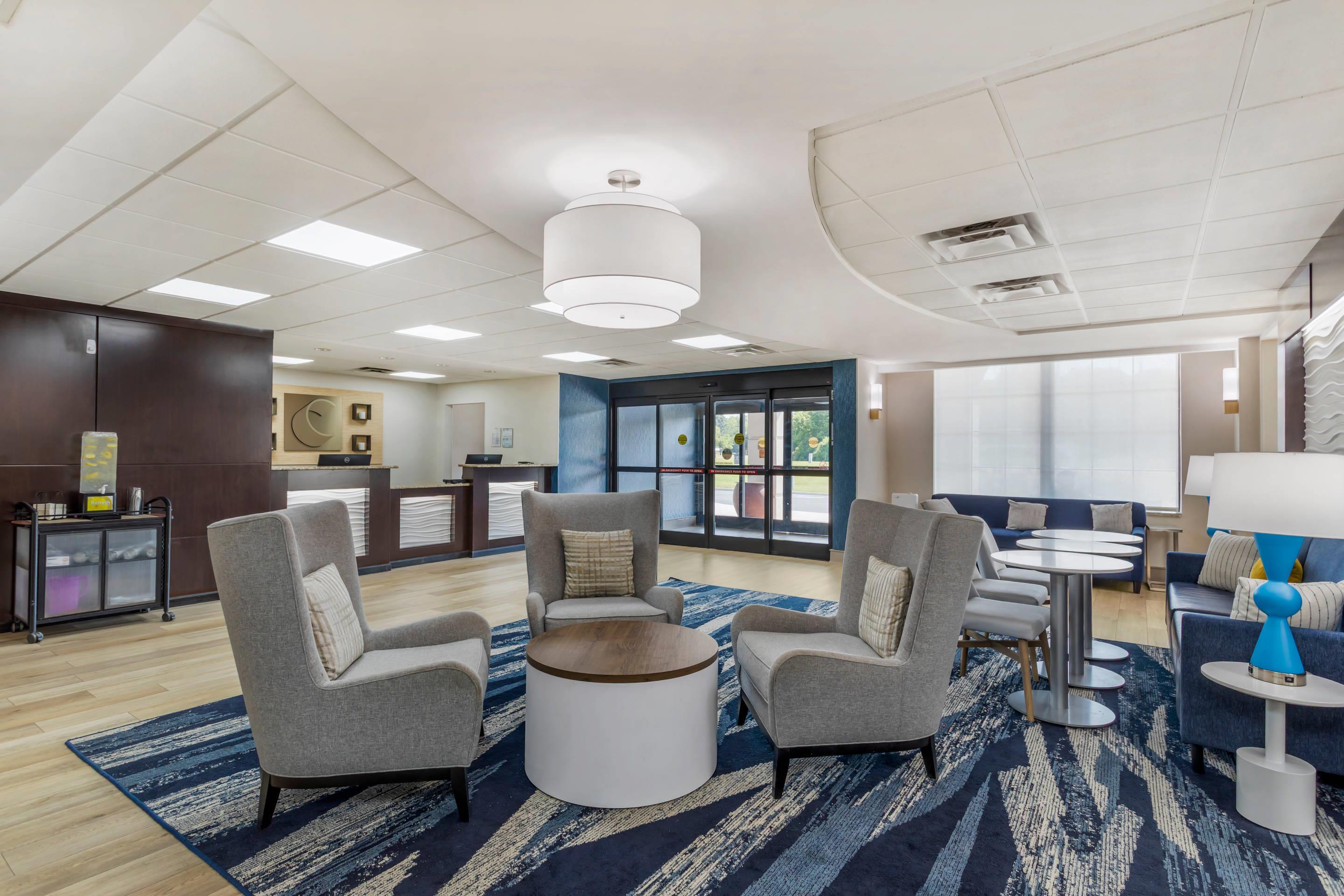Lobby with sitting area