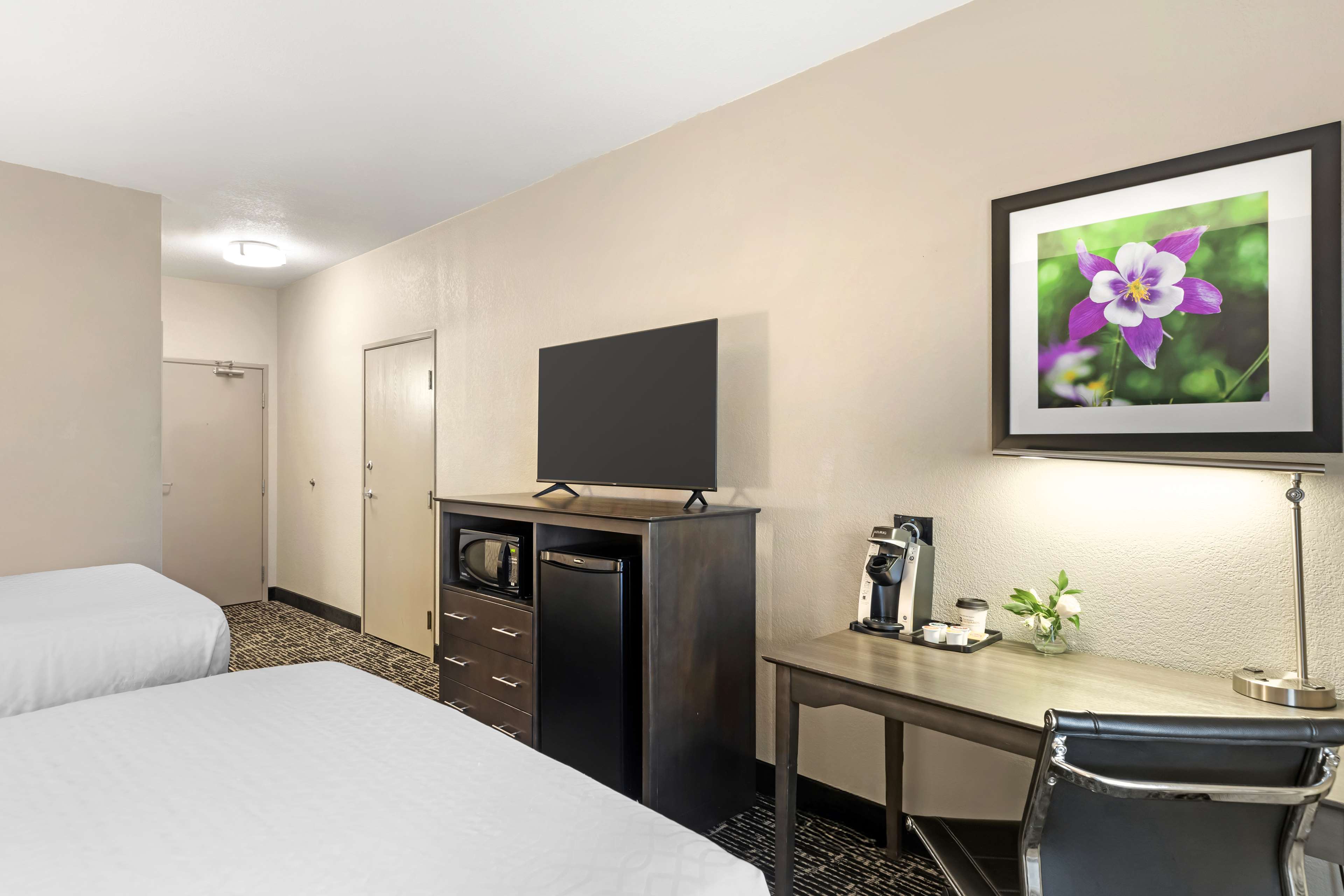 Best Western Greeley Room Type - Accessible - 2 Queen, Mobility Accessible, Bathtub, Microwave And Refrigerator, Non-Smoking, Full Br Best Western Greeley Room Type - Accessible - 2 Queen, Mobility Accessible, Bathtub, Microwave And Refrigerator, Non-Smoking, Full Br