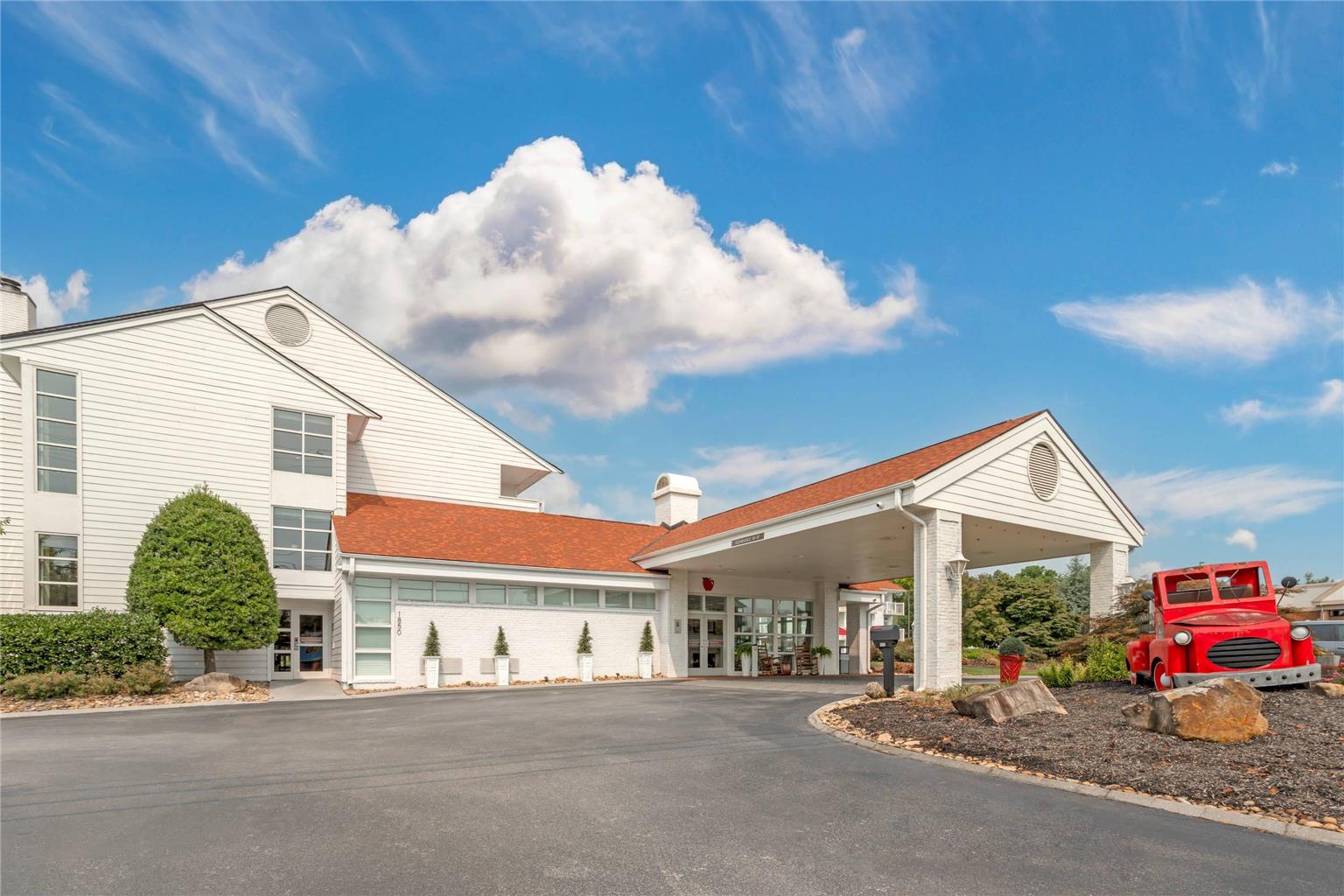The Inn at Apple Valley, Ascend Hotel