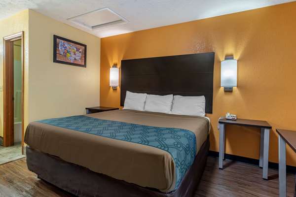  - Econo Lodge North Nashville - I-65, Exit 90
