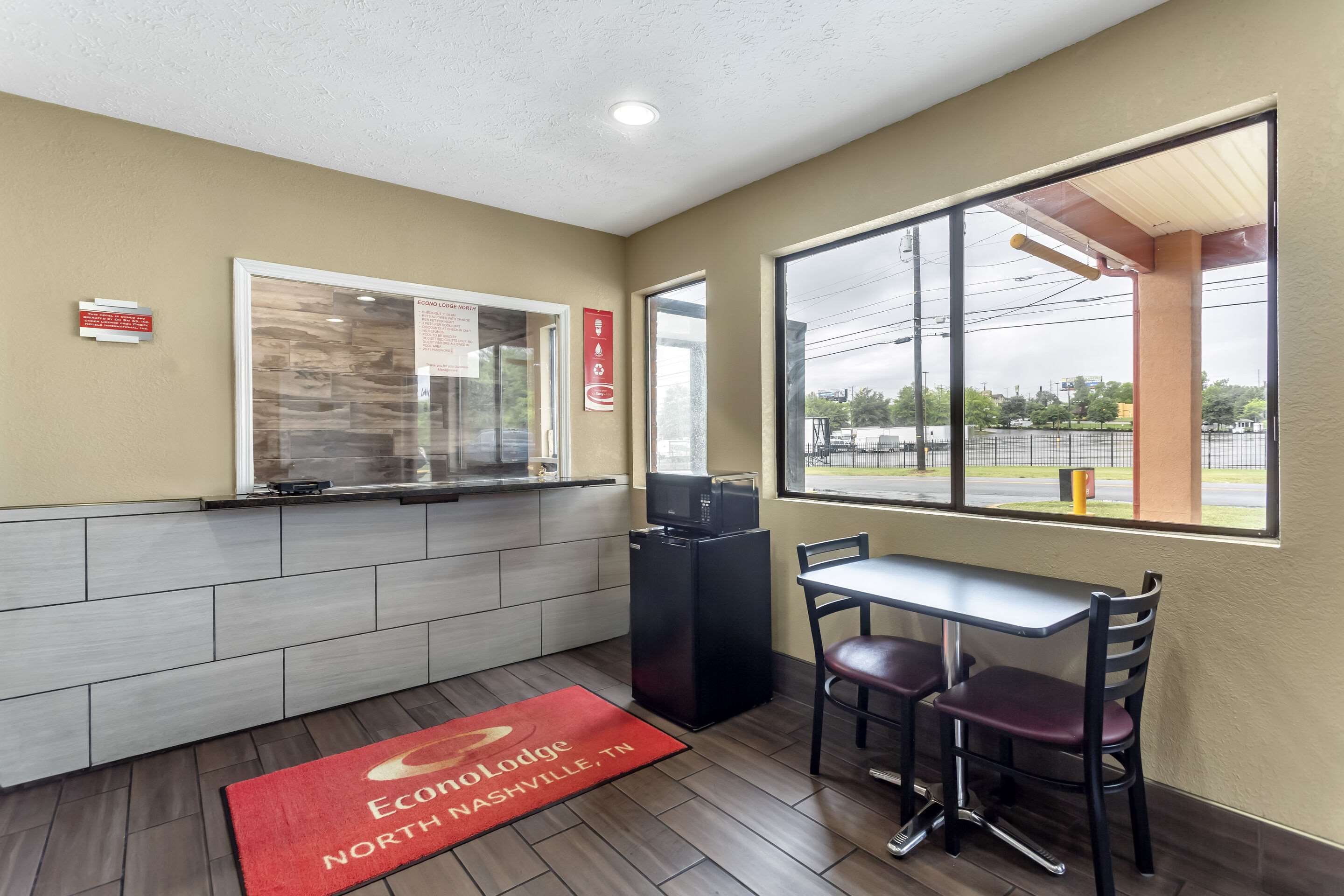 Hotel lobby | Econo Lodge North