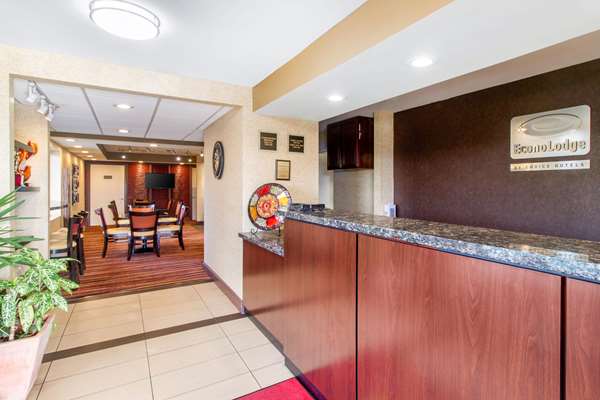  - Econo Lodge Lenoir City - I-75, Exit 81