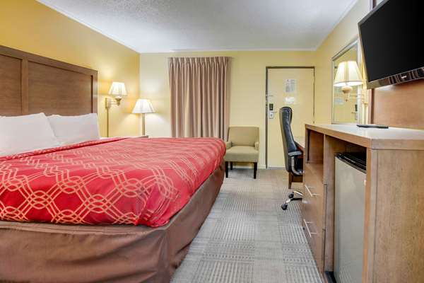  - Econo Lodge Lenoir City - I-75, Exit 81