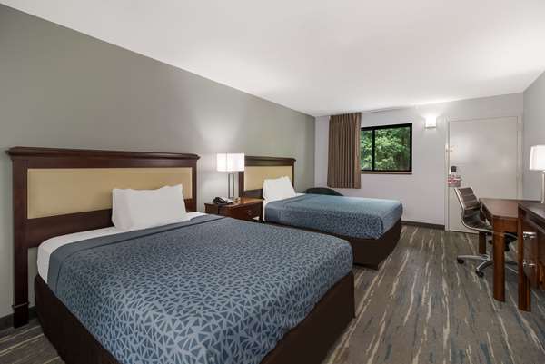  - Econo Lodge Martin