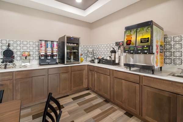 Amenities - Econo Lodge Martin