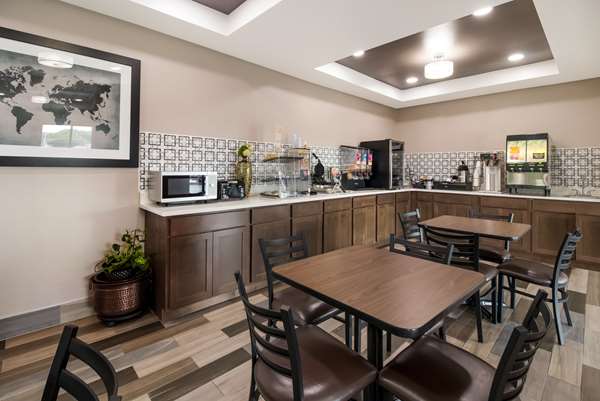 Amenities - Econo Lodge Martin