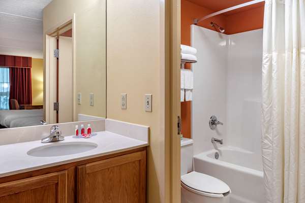  - Econo Lodge Riverside Pigeon Forge