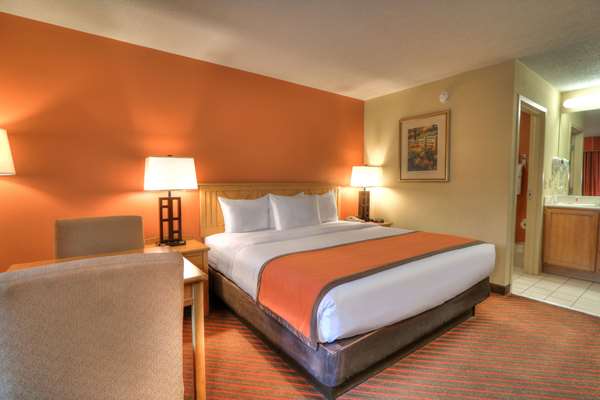  - Econo Lodge Riverside Pigeon Forge