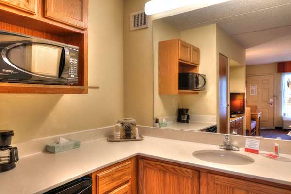  - Econo Lodge Riverside Pigeon Forge