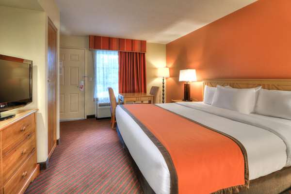  - Econo Lodge Riverside Pigeon Forge