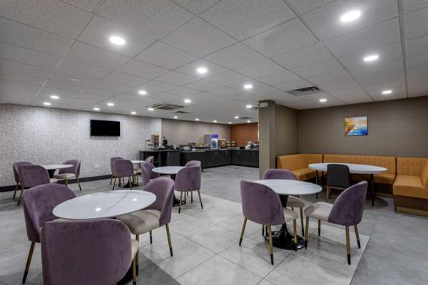 Amenities - Comfort Inn & Suites Stadium Downtown Nashville - I-24, Exit 48
