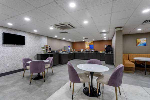 Amenities - Comfort Inn & Suites Stadium Downtown Nashville - I-24, Exit 48