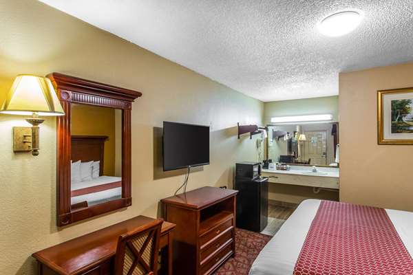  - Rodeway Inn Goodlettsville - I-65, Exit 96