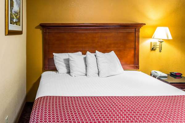  - Rodeway Inn Goodlettsville - I-65, Exit 96