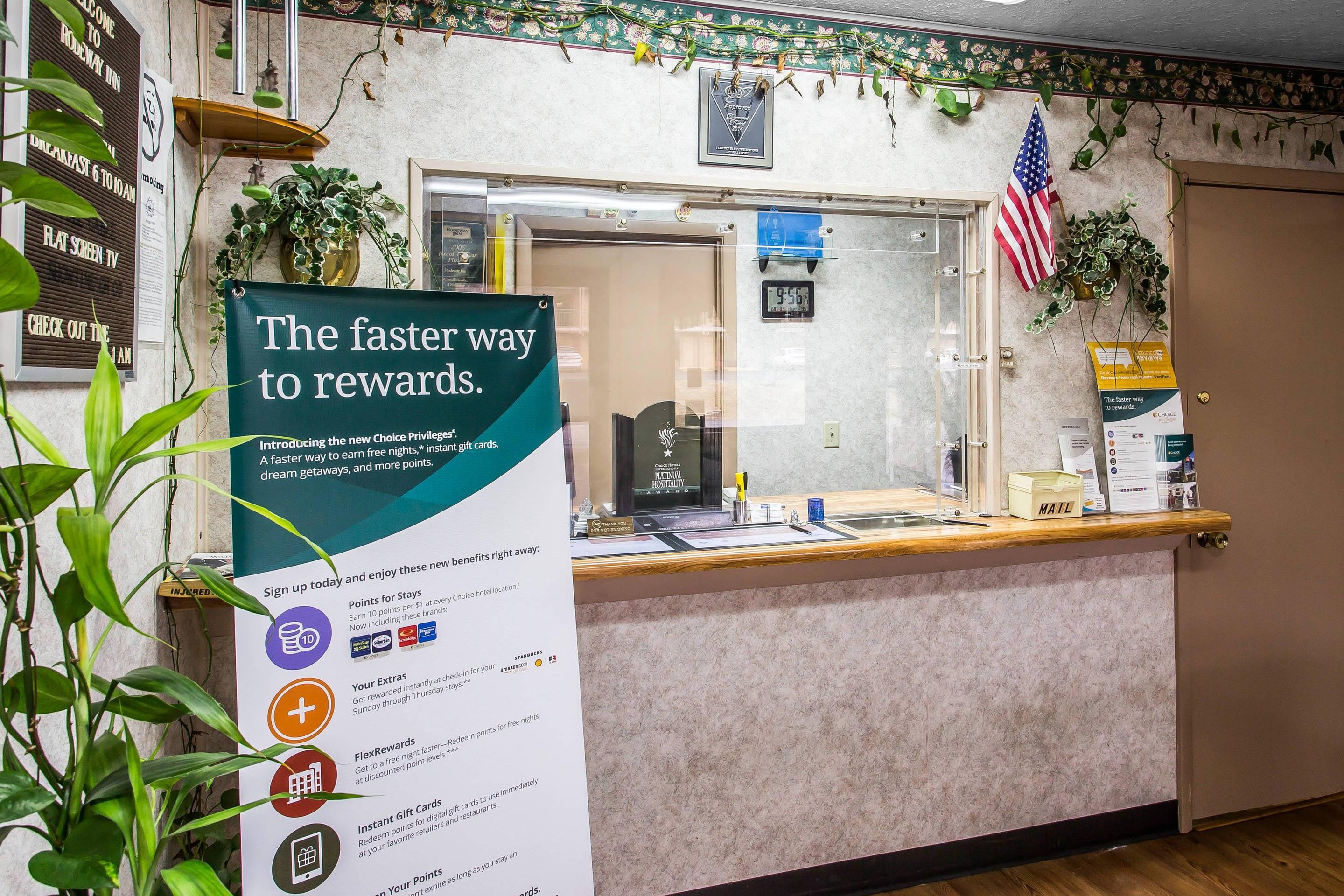 Front desk | Rodeway Inn