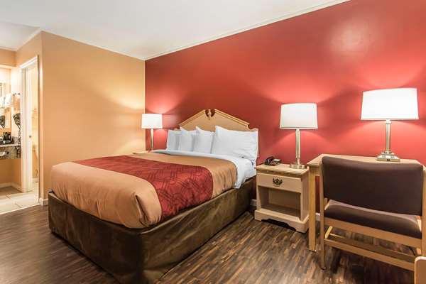  - Econo Lodge Cornersville