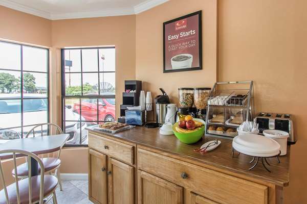 Amenities - Econo Lodge Cornersville