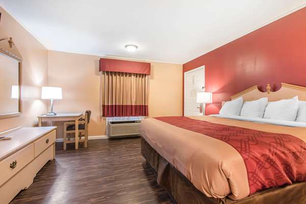  - Econo Lodge Cornersville