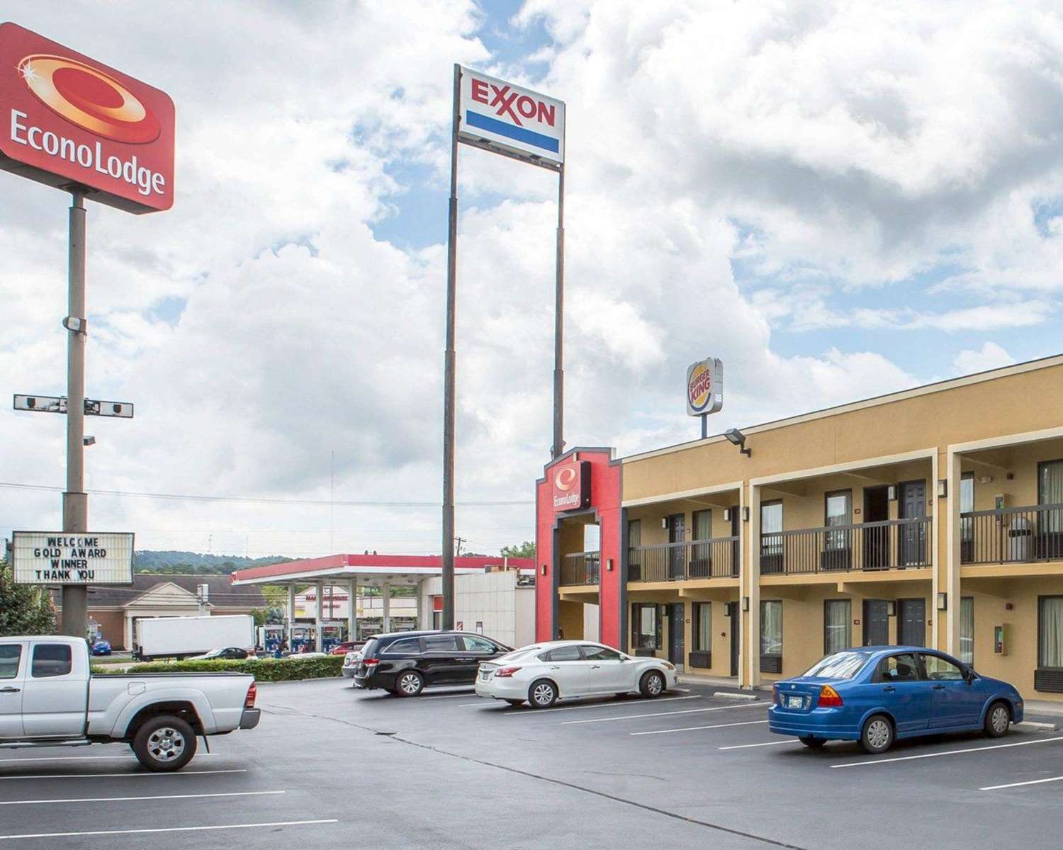 Econo Lodge North Knoxville, TN See Discounts