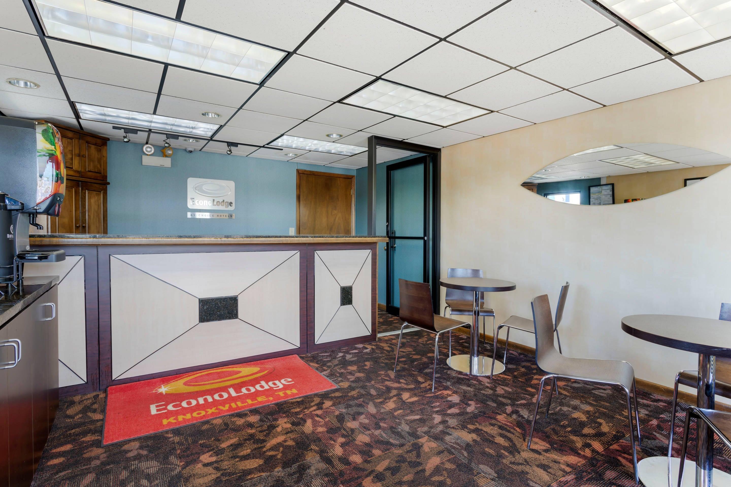 Lobby | Econo Lodge North Knoxville