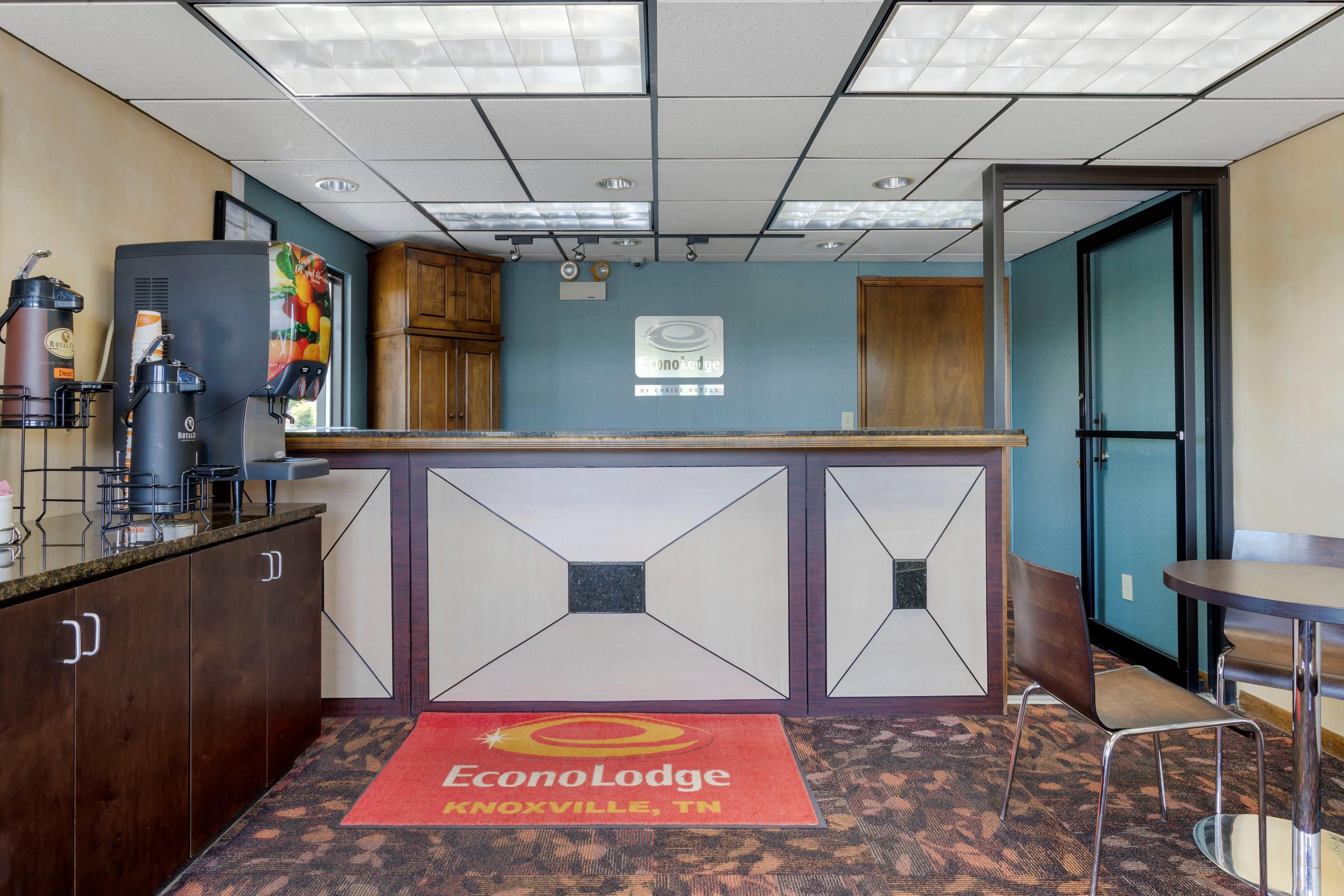 Spacious lobby | Econo Lodge North Knoxville