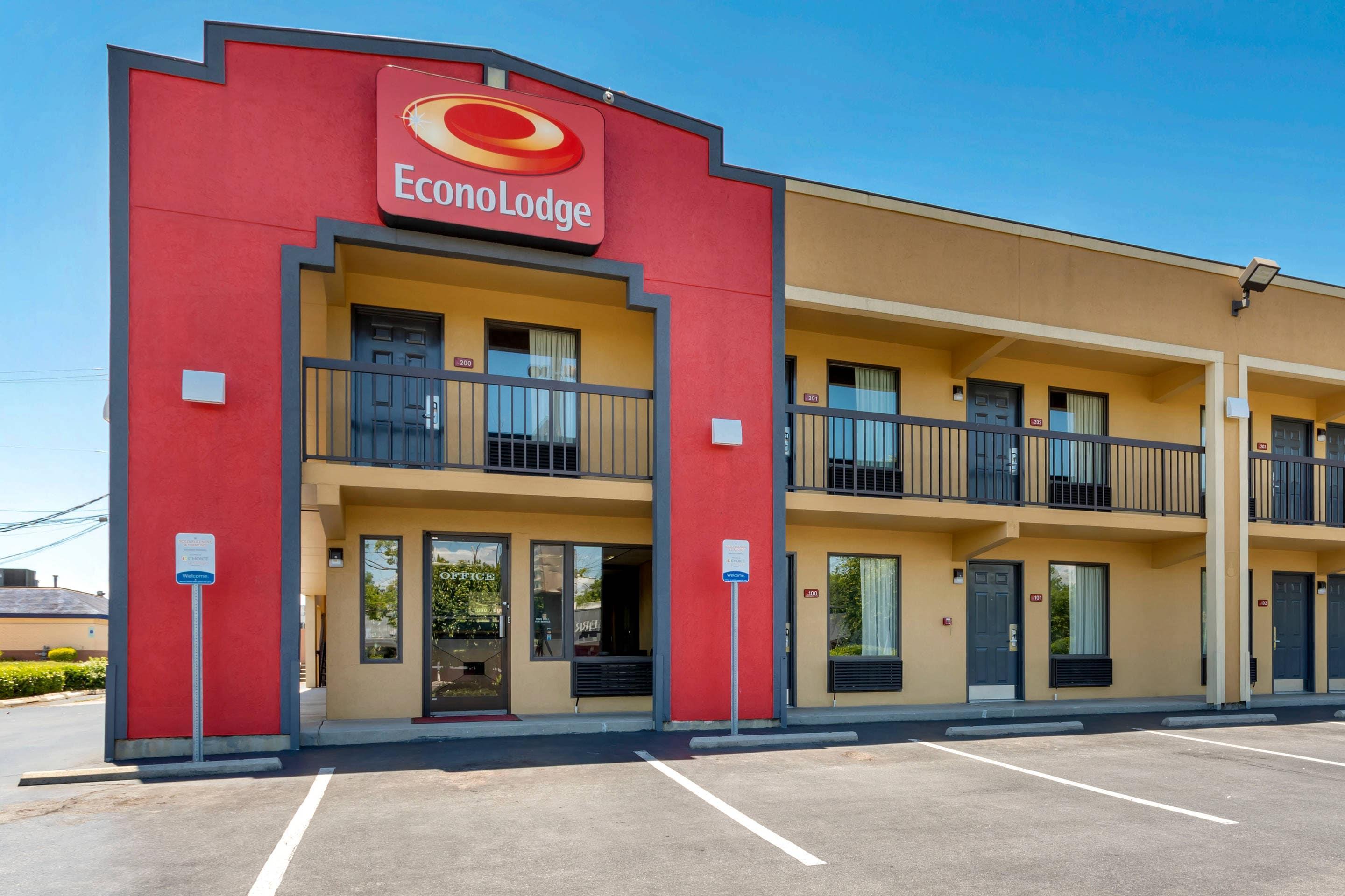 Hotel exterior | Econo Lodge North Knoxville