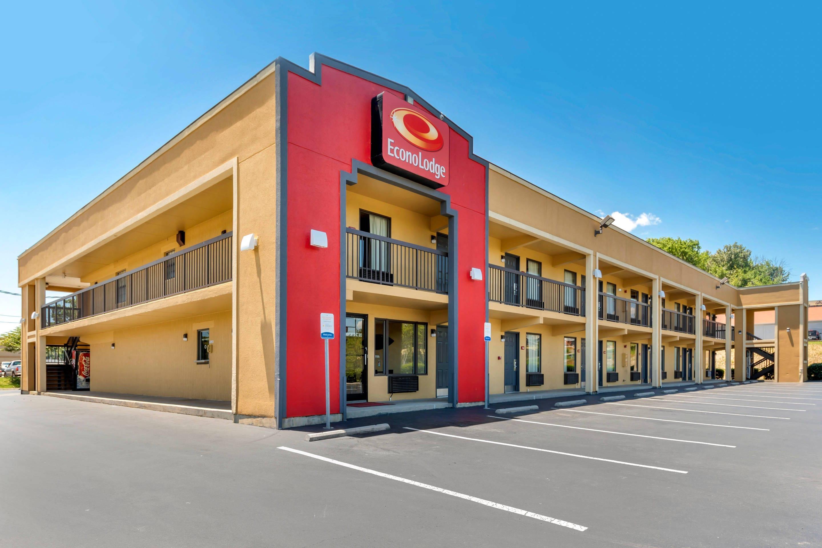Hotel exterior | Econo Lodge North Knoxville