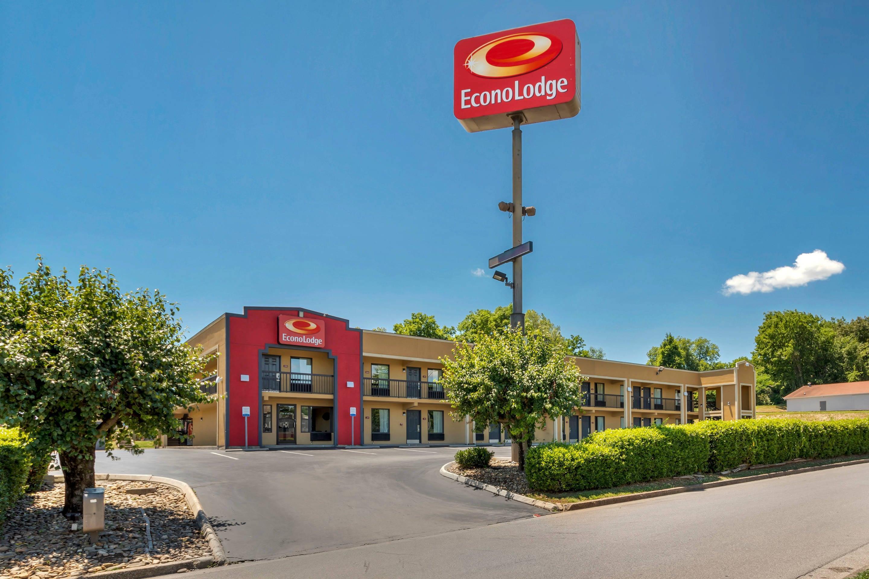 Hotel exterior | Econo Lodge North Knoxville