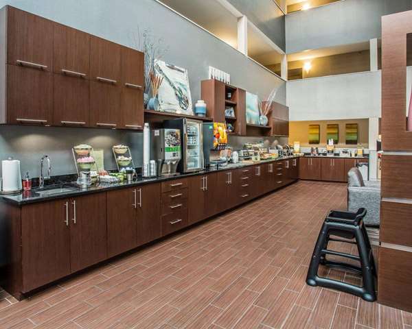 Amenities - Quality Suites Airport Nashville - I-40, Exit 216