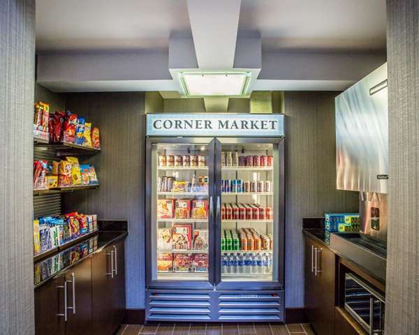  - Quality Suites Airport Nashville - I-40, Exit 216