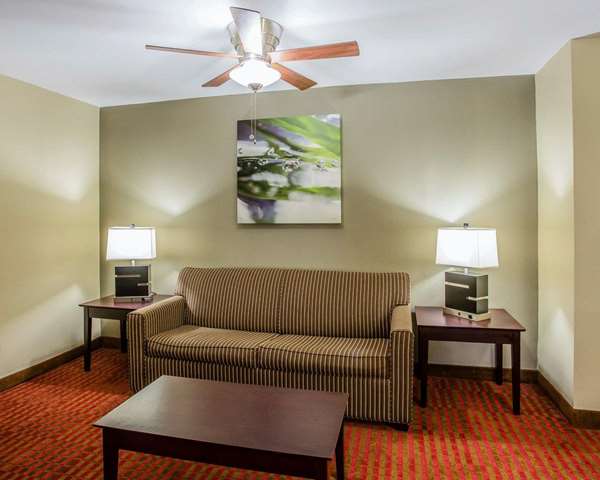 Suite - Quality Suites Airport Nashville - I-40, Exit 216