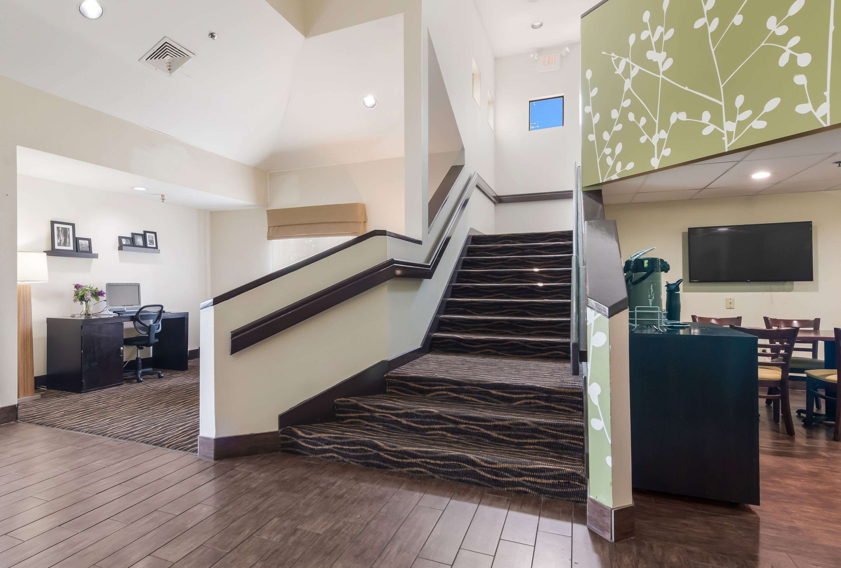 Lobby | Rodeway Inn