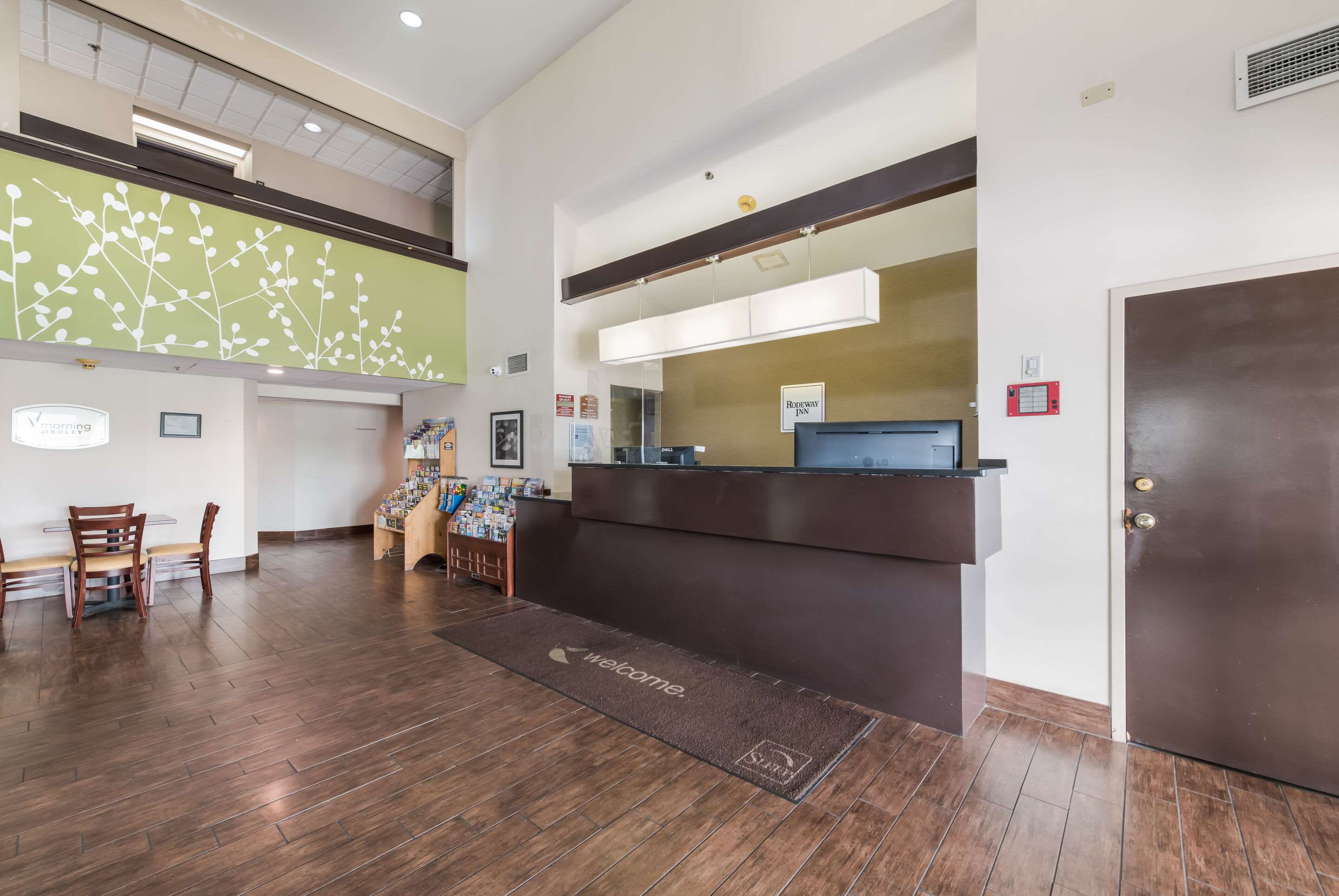 Lobby | Rodeway Inn