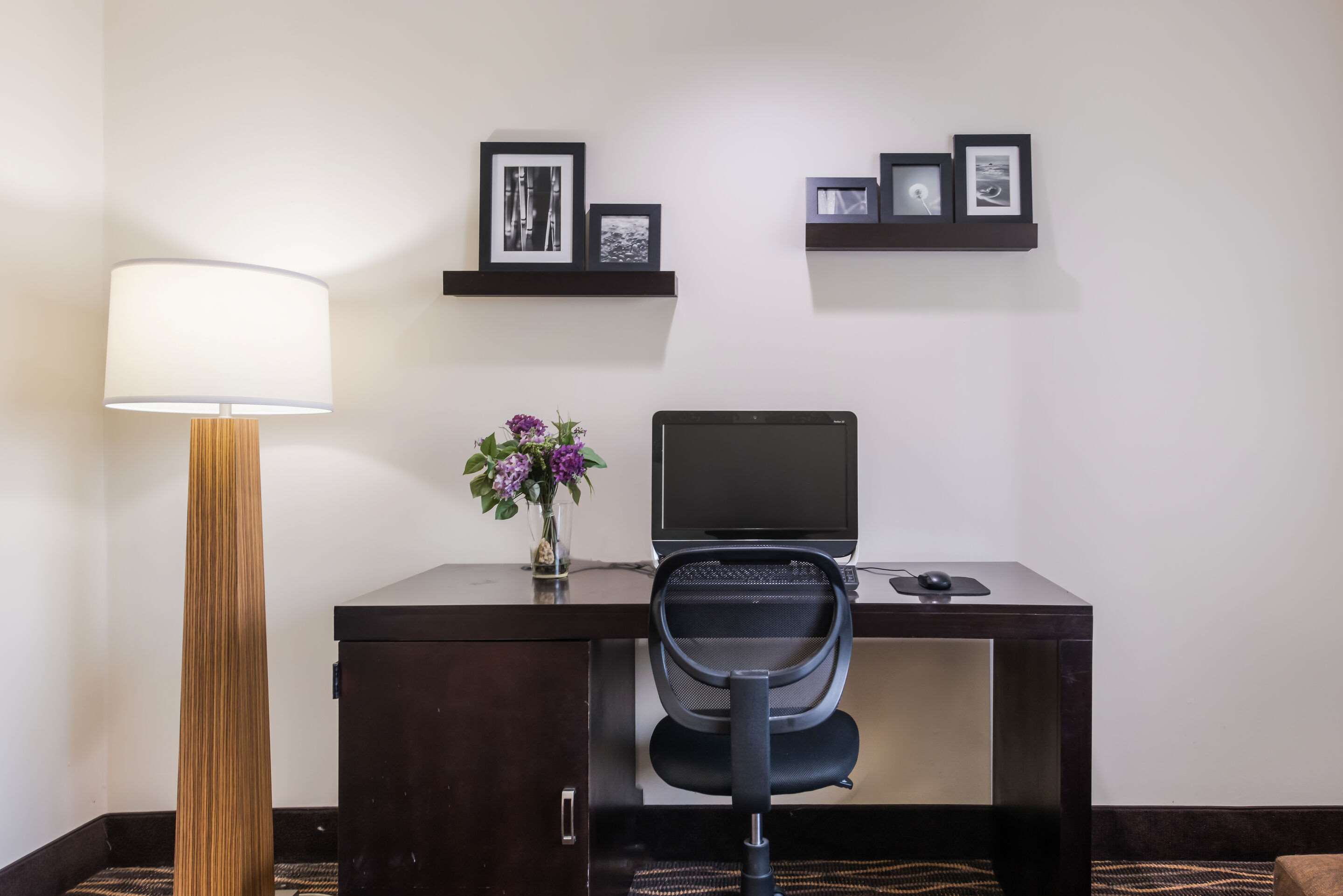 Business center | Rodeway Inn
