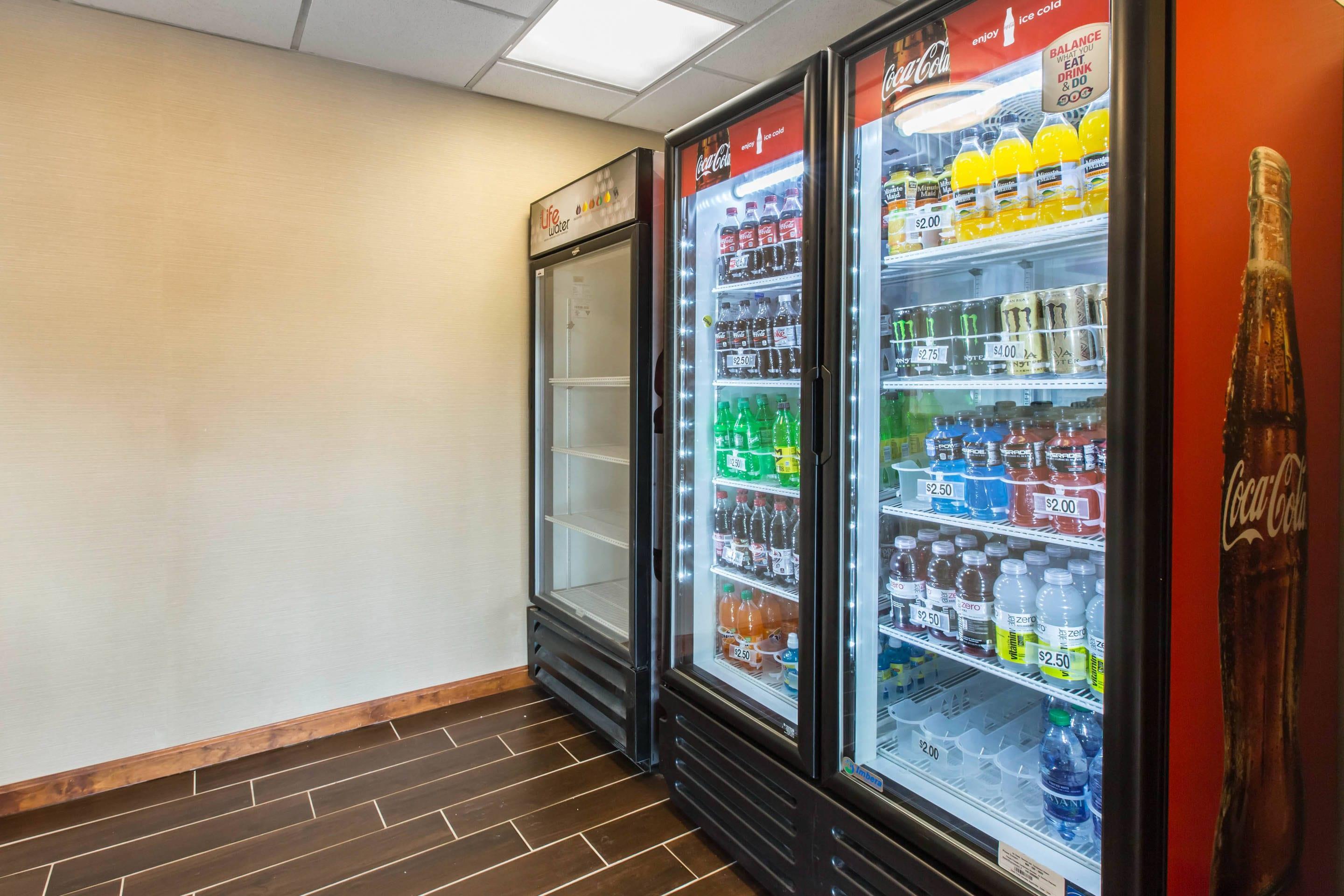 Hotel vending area | Comfort Inn & Suites Knoxville West