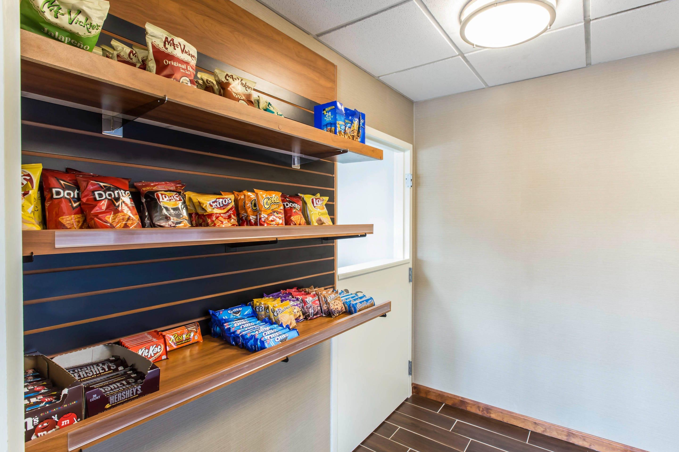 Hotel vending area | Comfort Inn & Suites Knoxville West