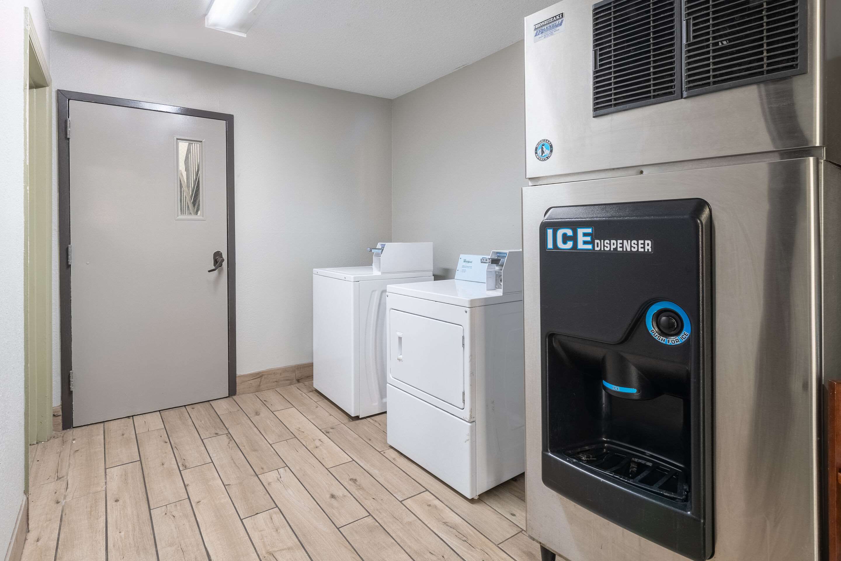 Guest laundry facilities | Quality Inn