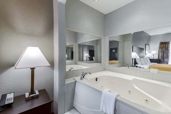  - Quality Inn Goodlettsville - I-65, Exit 97