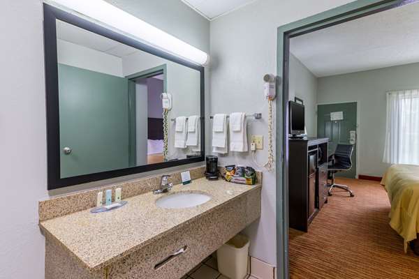  - Quality Inn Goodlettsville - I-65, Exit 97