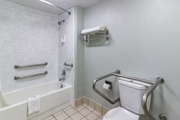  - Quality Inn Goodlettsville - I-65, Exit 97