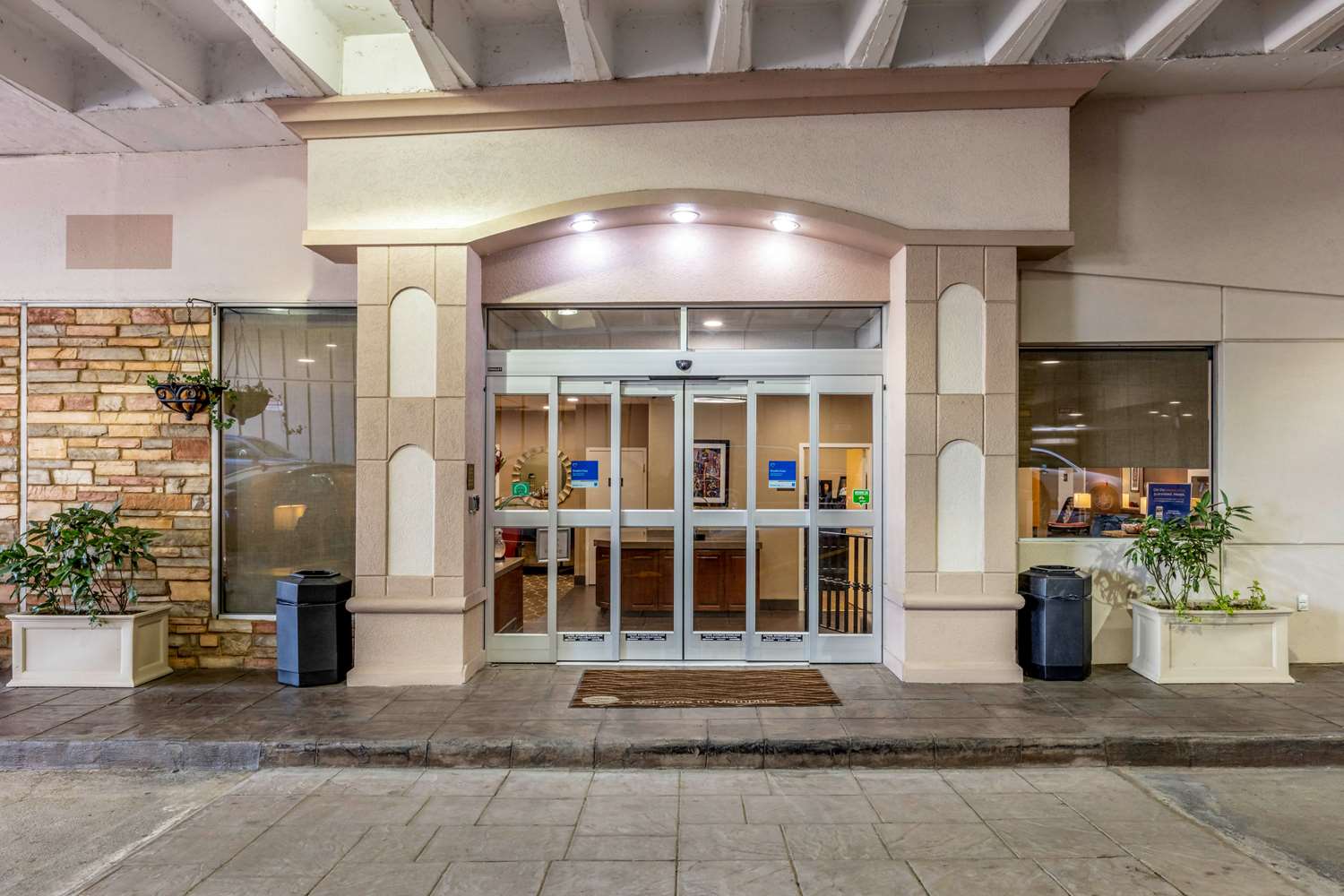Comfort Inn Downtown Memphis Tn See Discounts