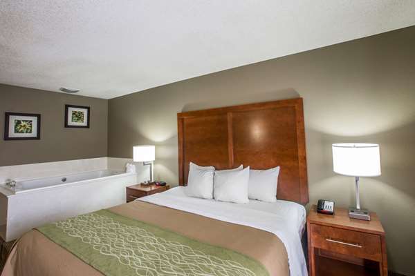 Suite - Comfort Inn Pigeon Forge