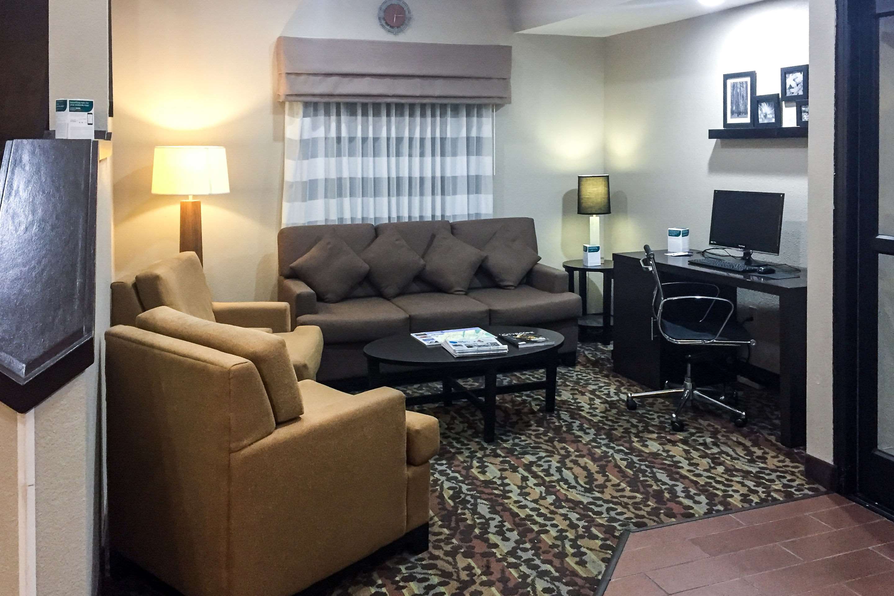 Spacious lobby with sitting area | Sleep Inn Chattanooga