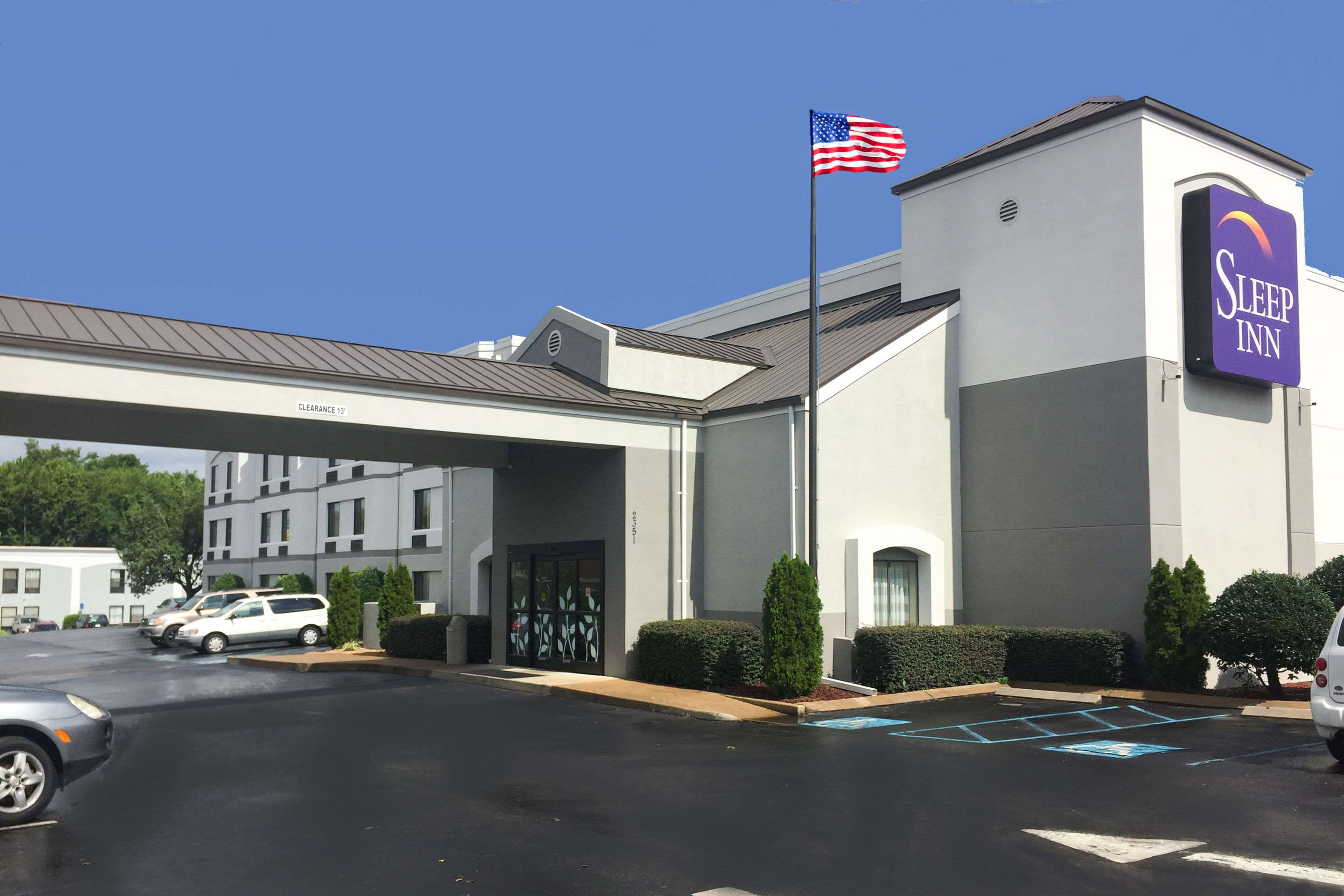 Hotel entrance | Sleep Inn Chattanooga