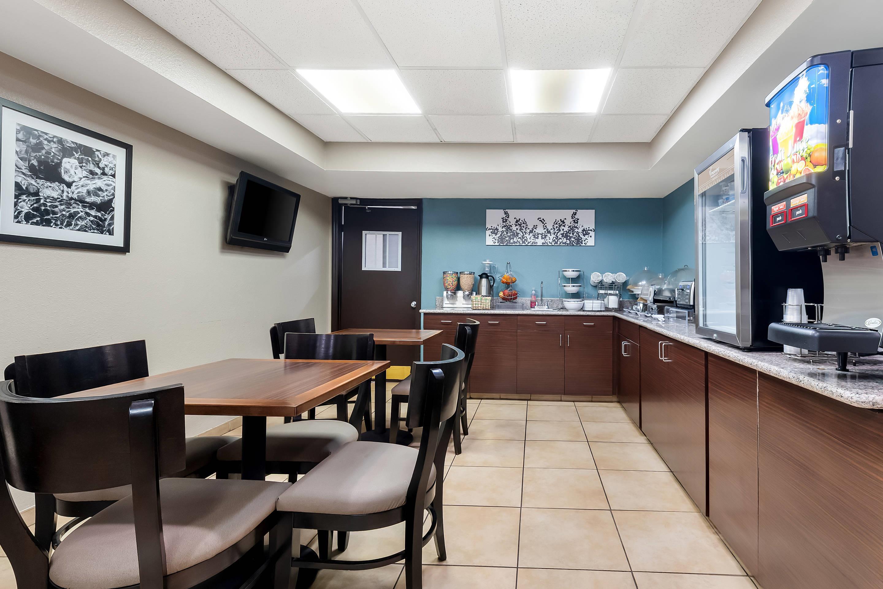 Breakfast area | Sleep Inn Chattanooga