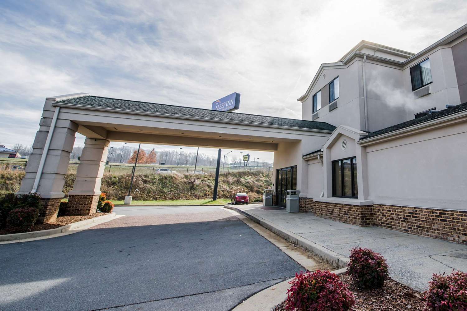 Sleep Inn & Suites Johnson City, TN See Discounts