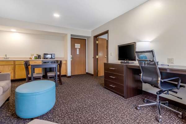 Suite - Sleep Inn & Suites Johnson City - I-26, Exit 19