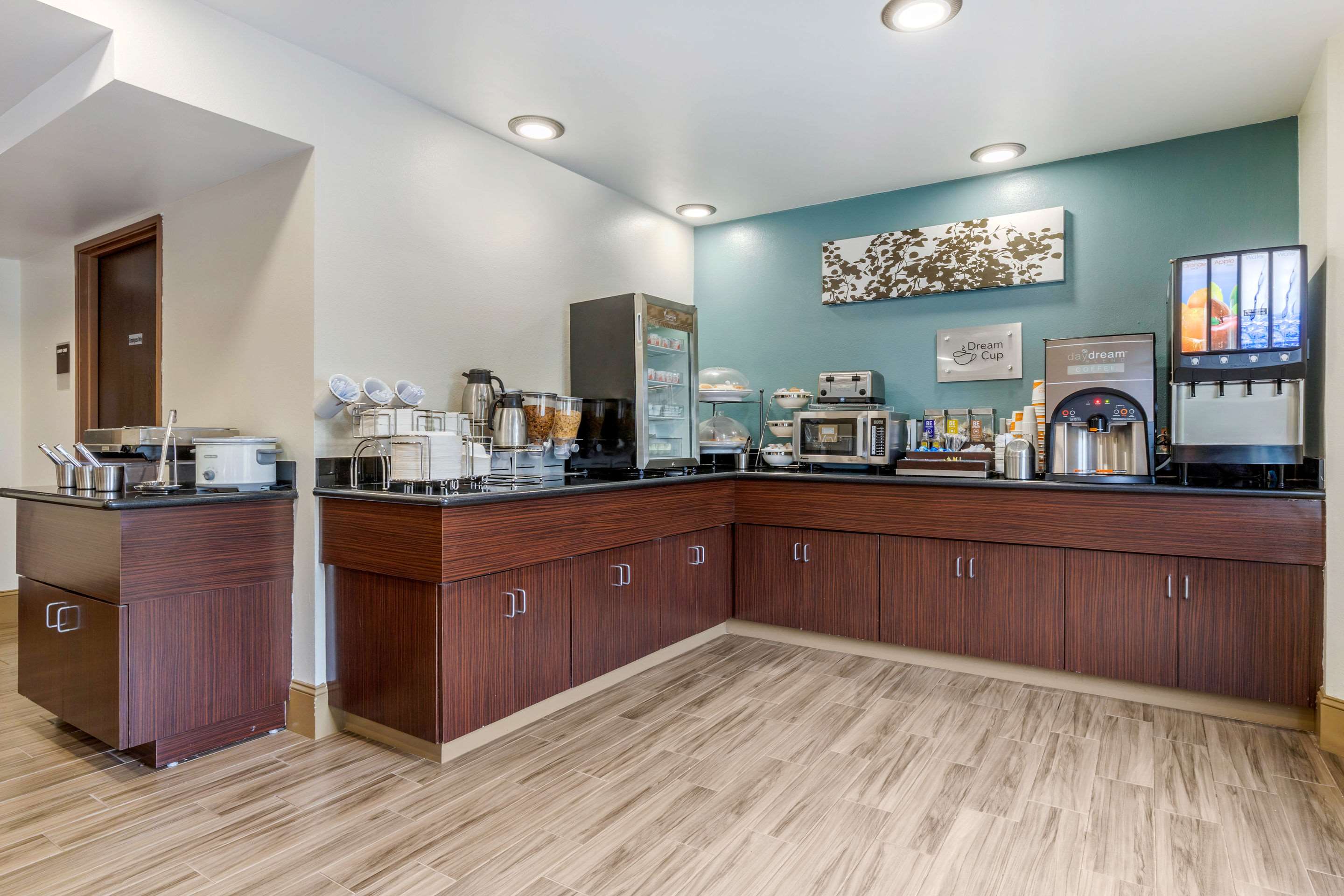Breakfast counter | Sleep Inn & Suites