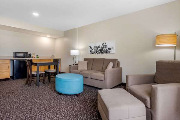 Suite - Sleep Inn & Suites Johnson City - I-26, Exit 19