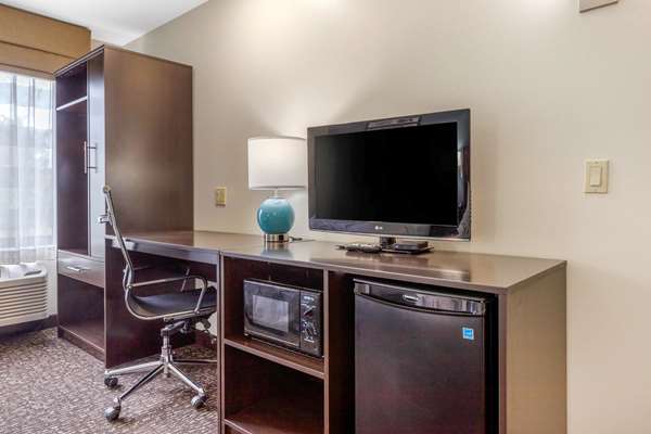  - Sleep Inn & Suites Johnson City - I-26, Exit 19